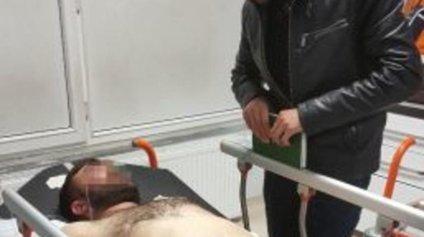 Bı&ccedil;aklı Saldırıya Uğrayan Gen&ccedil; Hastanelik Oldu