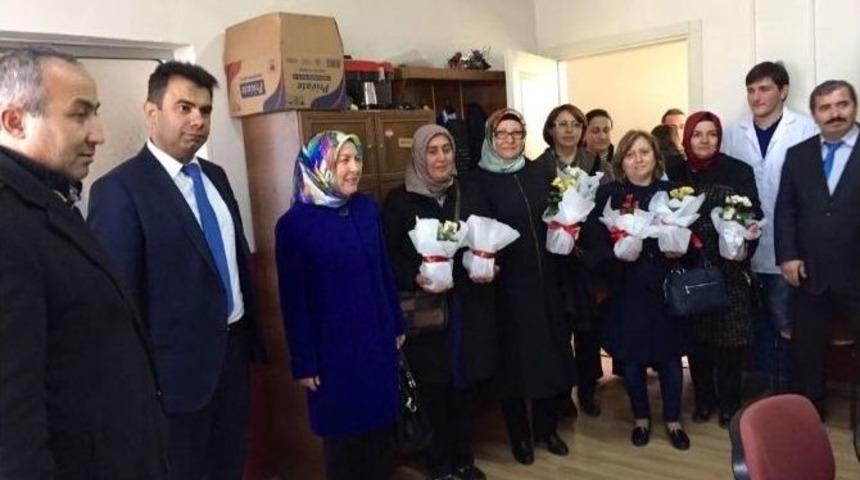 Ak Parti Kadın Kolları &Ouml;ğretmenler G&uuml;n&uuml; Kutlaması