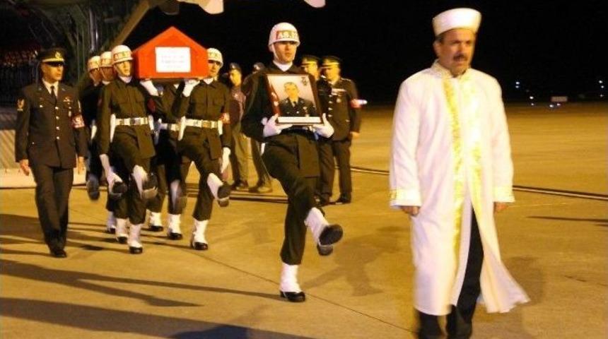 Şehit Astsubay Bolat&rsquo;ın Cenazesi Samsun&rsquo;a Getirildi