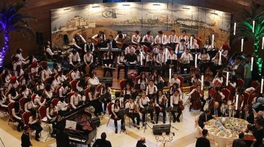 &Ouml;ğrencilerden &Ouml;ğretmenlerine Konser