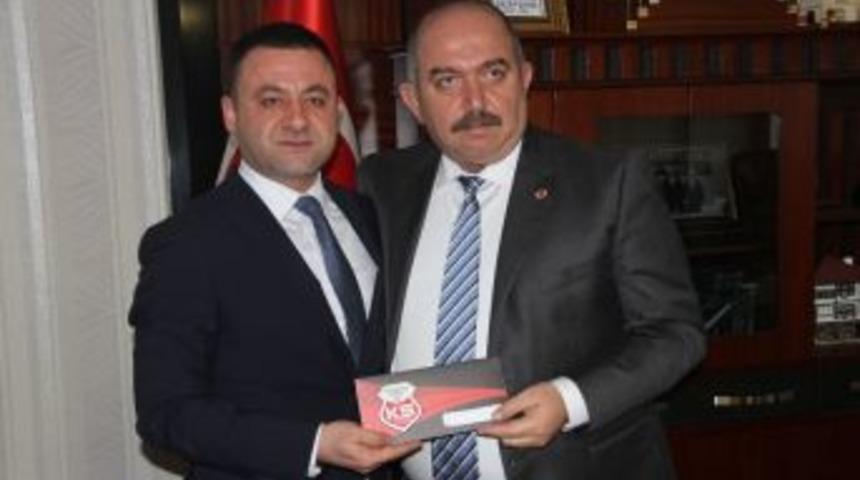 Emniyet M&uuml;d&uuml;r&uuml; Karabulak&rsquo;tan Ksk&rsquo;ye Destek