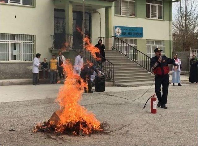 Sungurlu’daki Yangın Tatbikatı Gerçeği Aratmadı