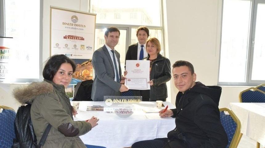 Turizm Fak&uuml;ltesinden 4. Geleneksel İstihdam Fuarı