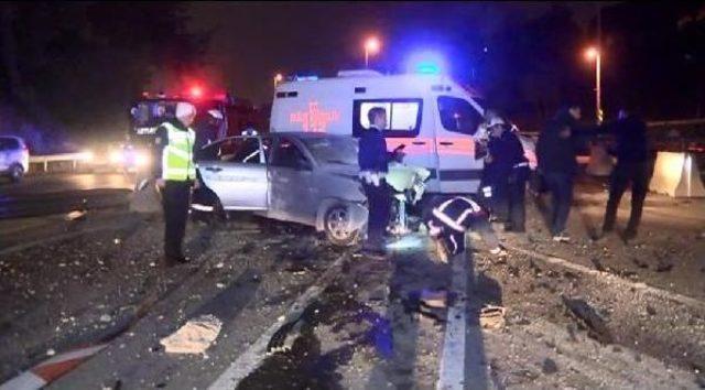 Üsküdar'da Trafik Kazası ;3 Polis Yaralı