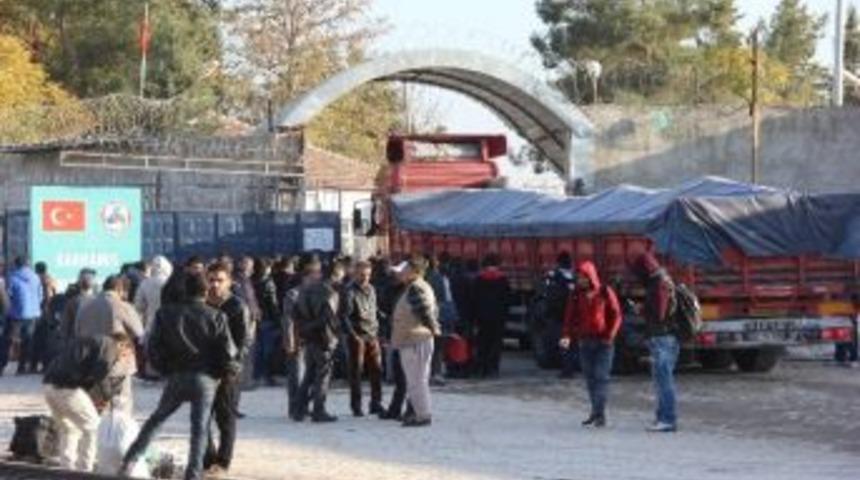 Karkamış&rsquo;ta 63 Yıl Sonra A&ccedil;ılan Sınır Kapısı Kapıkule&rsquo;yi Aratmıyor