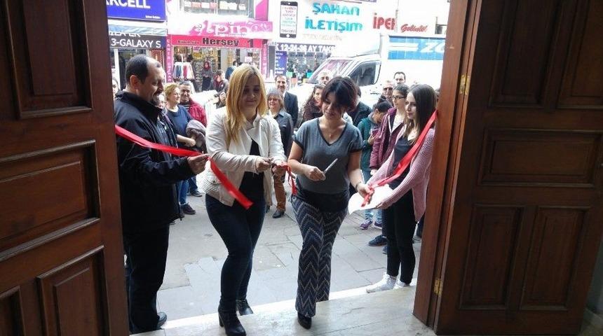 Kadınlar G&uuml;n&uuml; Fotoğraf Sergisi A&ccedil;ıldı