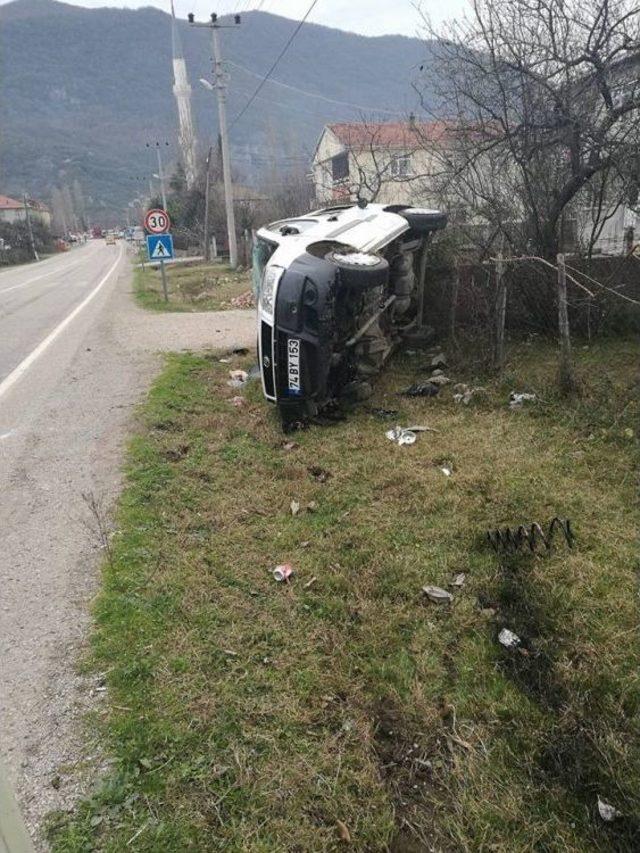 Cide’de Trafik Kazası: 1 Yaralı