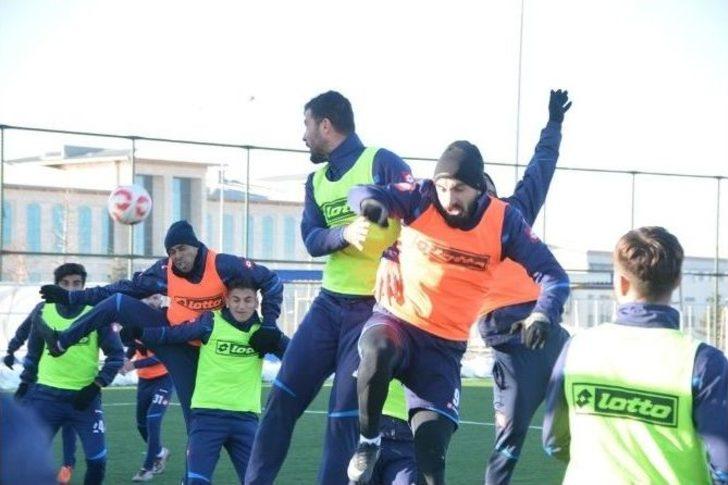 Mavi Beyazlılar, Ankara Yolcusu G1