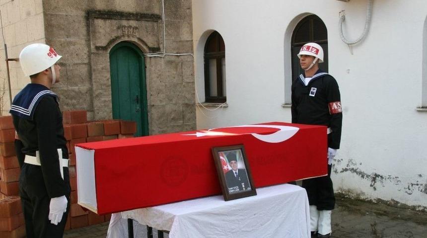 Trafik Kazasında Hayatını Kaybeden Kıbrıs Gazisi Askeri T&ouml;renle Toprağa Verildi