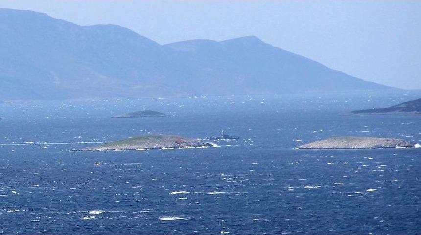 T&uuml;rk Ve Yunan Savaş Gemileri Kardak&rsquo;ta