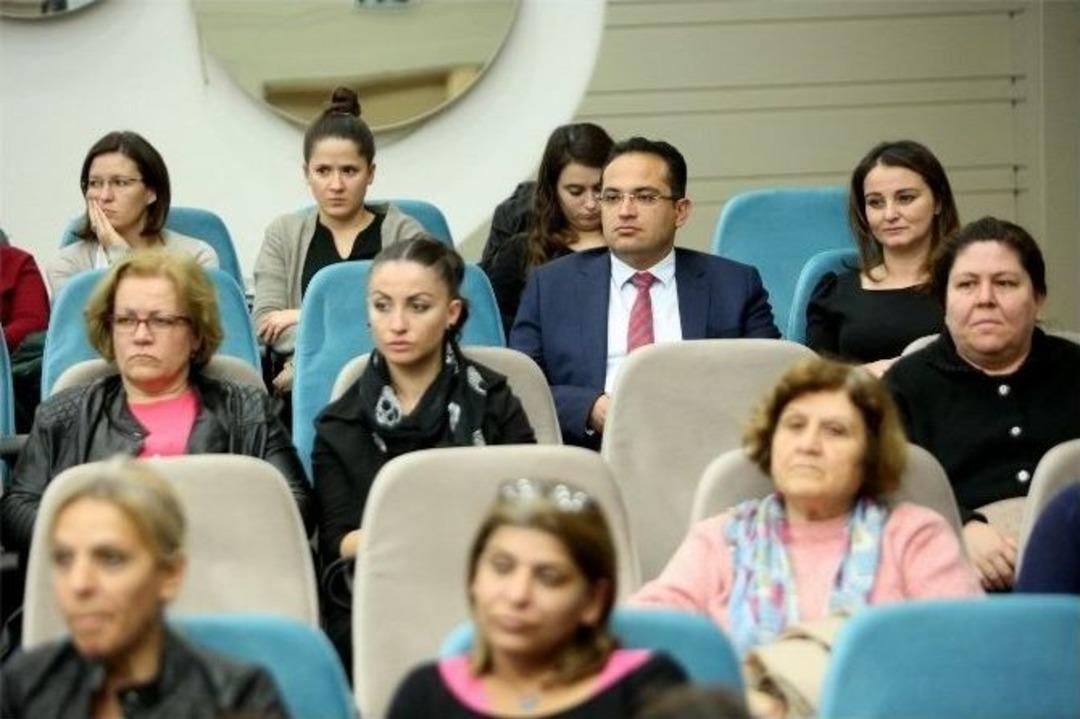 Kadına Y&ouml;nelik Şiddetle M&uuml;cadele Bornova&rsquo;da Tartışıldı