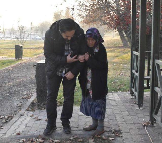 Telefon Dolandırıcıları 90 Yaşındaki Kadının, 480 Bin Lirasını Dolandırdı