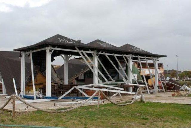 Hortum, Serik'te Restoranı Dağıttı