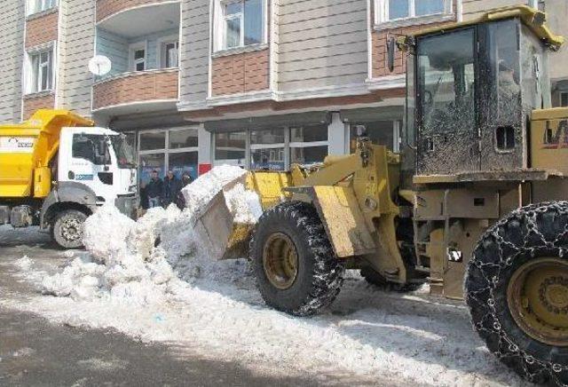 Ağrı Belediyesi'ne Kayyum Atanan Vali Işın: Hiçbir Hizmet Yok