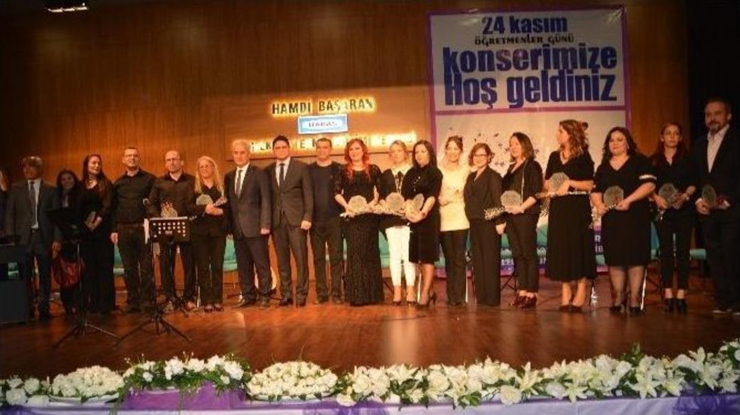 Aliağa&rsquo;da &Ouml;ğretmenler G&uuml;n&uuml; Resepsiyonla Kutlandı