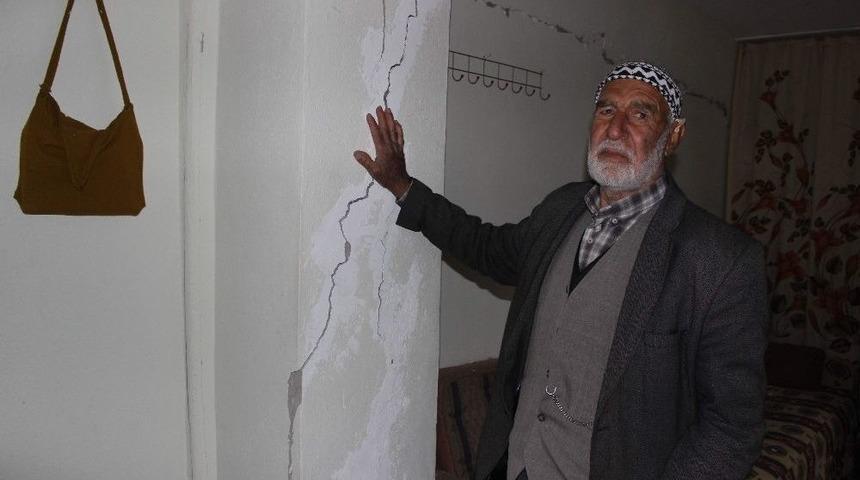 Samsat Depremde Ağır Hasar G&ouml;rd&uuml;