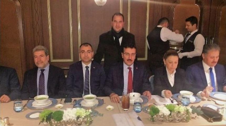 Vali Toprak Ve Bakan T&uuml;fenkci Malatyalı İş Adamlarıyla Bir Araya Geldi