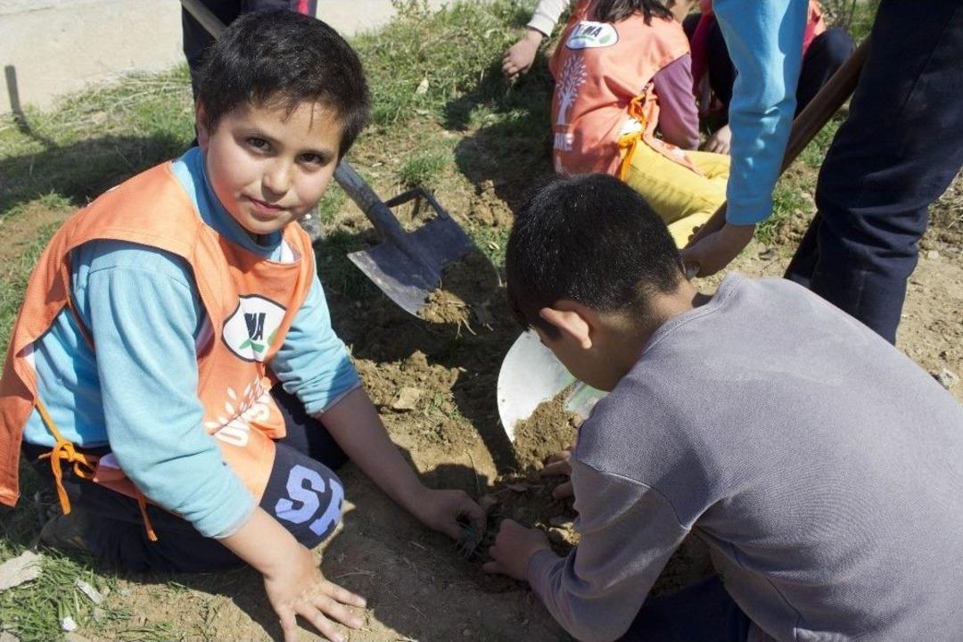 Tema G&ouml;n&uuml;ll&uuml;leri Orman Haftasını Kutladı