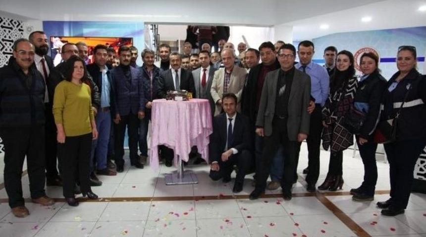 Belediye Başkanı Mehmet Tutal&rsquo;a &Ouml;ğretmenler G&uuml;n&uuml; S&uuml;rprizi