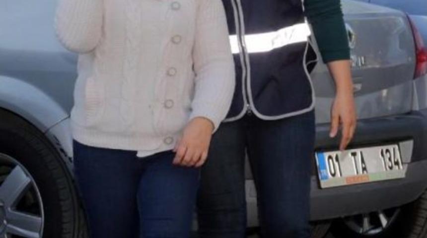 Doktorun 54 Bin 500 Lirasını Dolandırdılar