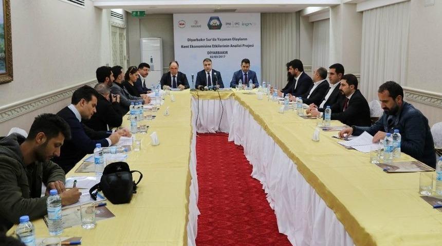 Basın Toplantısı Sırasından Deprem Oldu