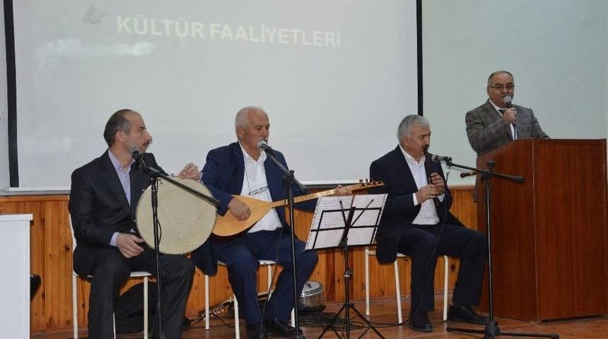 Y&uuml;ksekokul &Ouml;ğrencilerine Y&ouml;resel M&uuml;zik Dinletisi