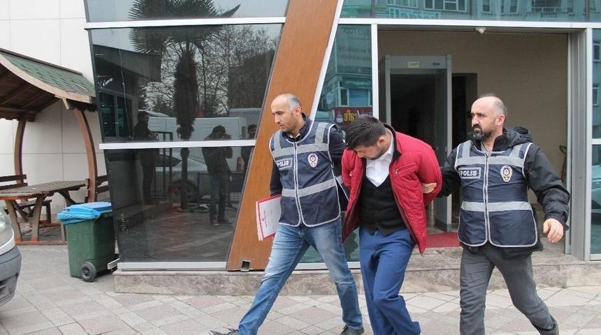 &Ccedil;alıştığı Pizza Zincirine Kafayı Taktı 4 Şubesini Soydu