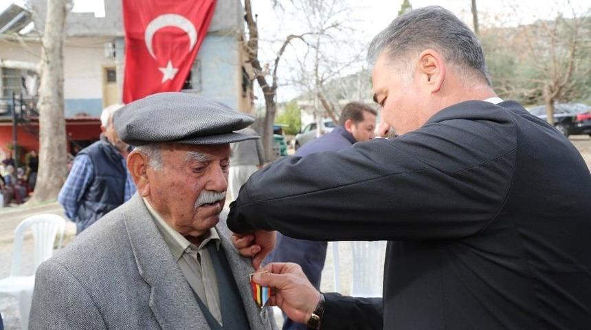 Madalyası &Ccedil;alınan Kore Gazisine Başkan Tuna&rsquo;dan Yeni Madalya