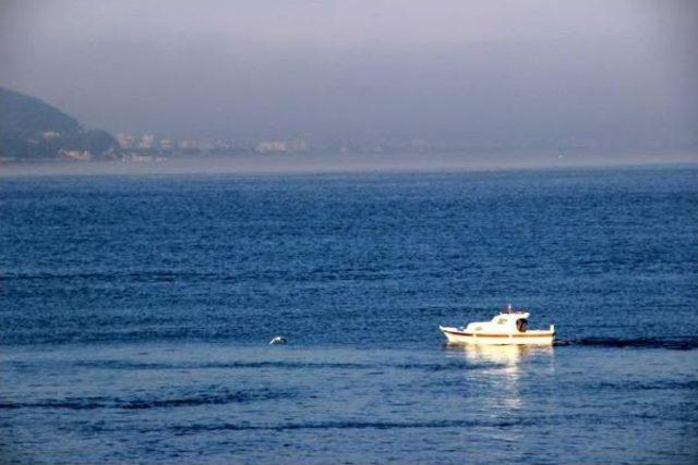 Çanakkale Boğazı'nda Gemilere Sis Engeli