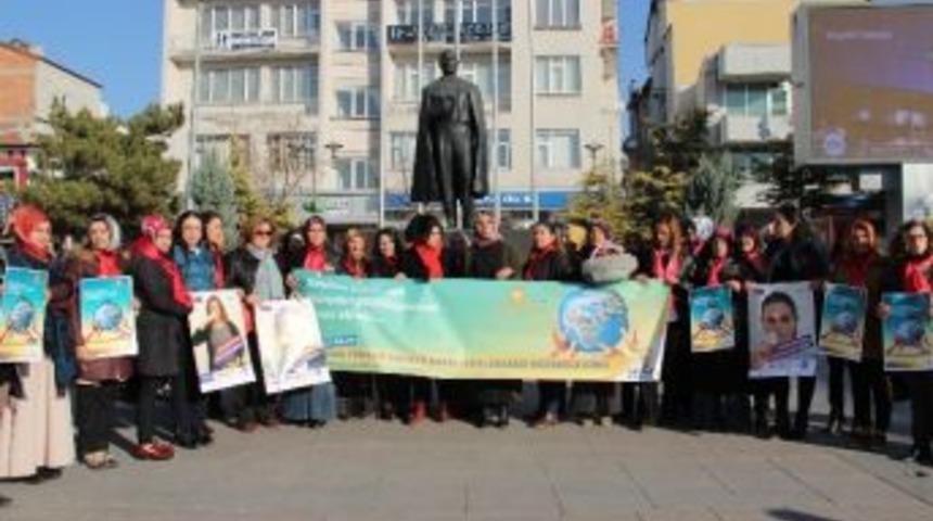 Aksaray&rsquo;da Ak Partili Kadınlardan Basın A&ccedil;ıklaması