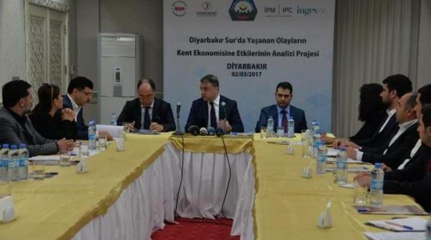 Prof. Dr. Keyman: &Ccedil;&ouml;z&uuml;m S&uuml;reicinin Bitmesi T&uuml;rkiye'ye B&uuml;y&uuml;k Zarar Verdi