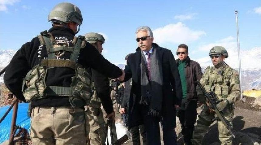 Hakkari Valisi Toprak'tan Kaletepe Kahramanlarına Ziyaret