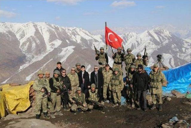 Hakkari Valisi Toprak tan Kaletepe Kahramanlarına Ziyaret 1
