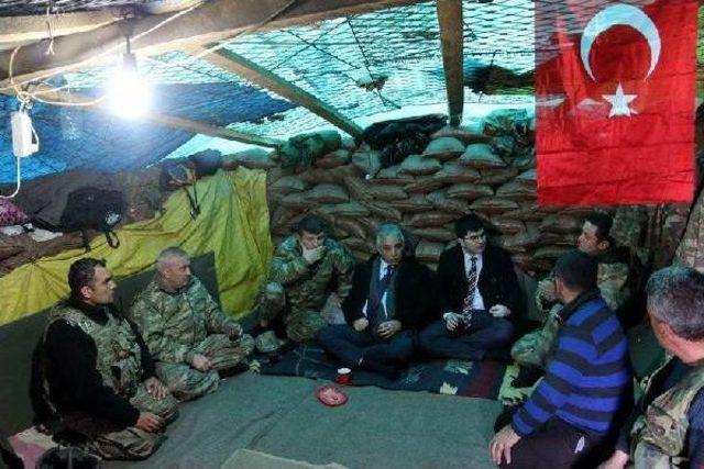 Hakkari Valisi Toprak tan Kaletepe Kahramanlarına Ziyaret 2