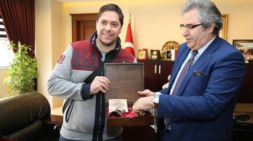 Banvit, T&uuml;rkiye Kupasını G&ouml;r&uuml;c&uuml;ye &Ccedil;ıkardı