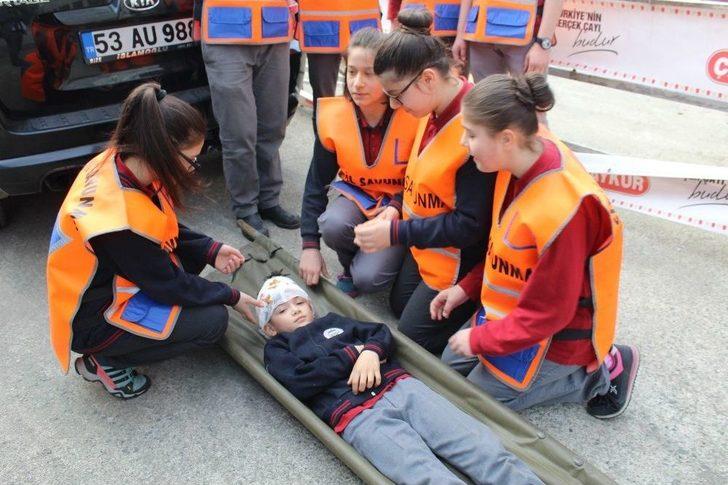 Rize’de İlköğretim Okulunda Yangın Tatbikatı Düzenlendi G2