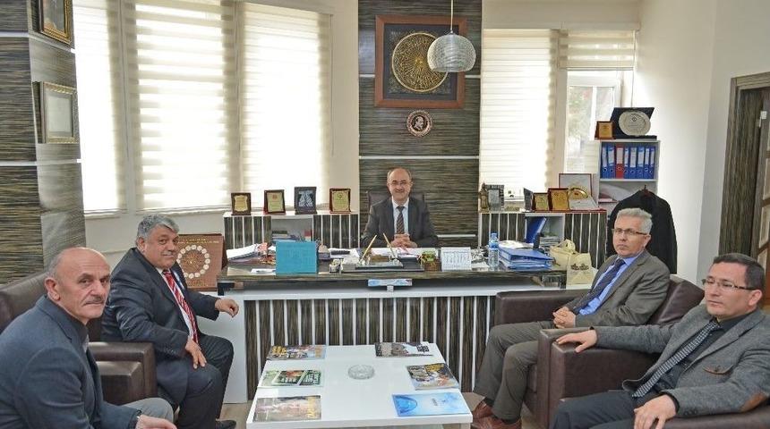 Başkan Şinasi G&uuml;lc&uuml;oğlu İl Ve İl&ccedil;e Kurum M&uuml;d&uuml;rlerini Misafir Etti