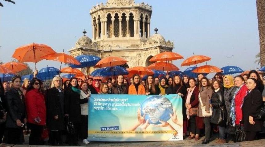 Ak Kadınlar Şiddete Karşı Alana İndi