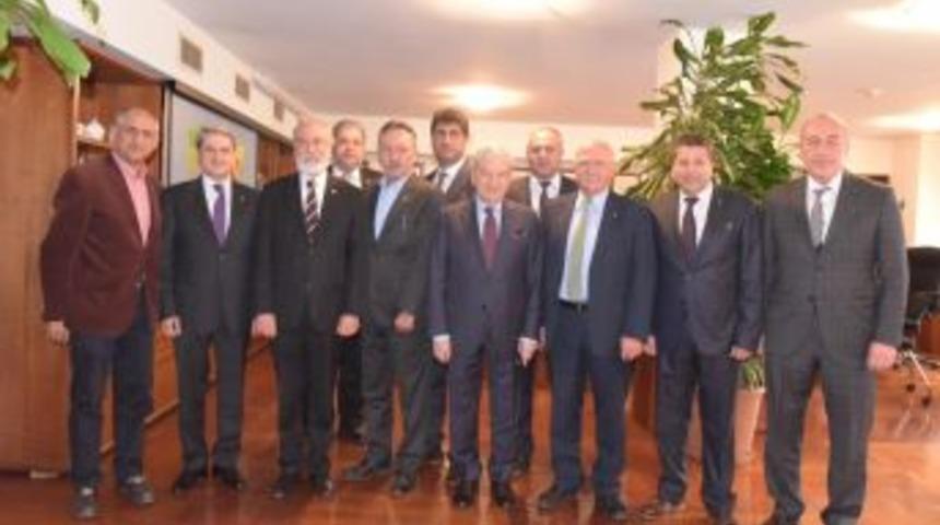 Chp&rsquo;li Milletvekillerinden İzto&rsquo;ya Ziyaret