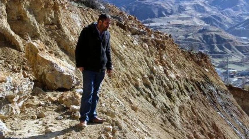 Şirvan'daki G&ouml;&ccedil;&uuml;k Altında Kalan Murat Ant'ın Ailesinde Heyelan Endişesi