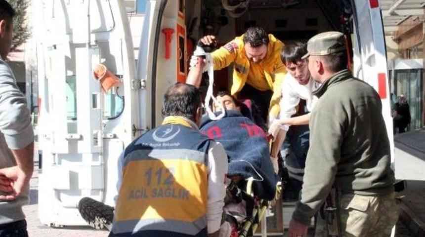 Fırat Kalkanı'nda 1 Asker Daha Yaralandı