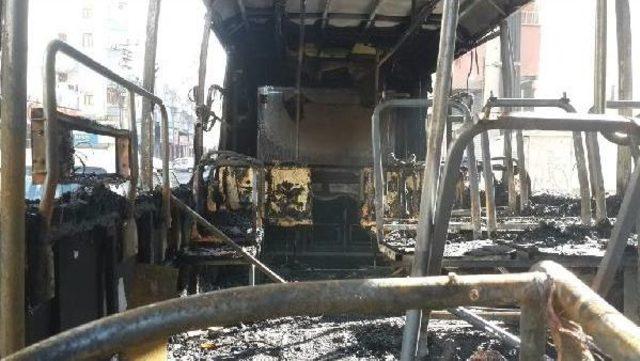 Diyarbakır'da 3 Gün Arayla 2 Halk Otobüsü Molotofla Yakıldı