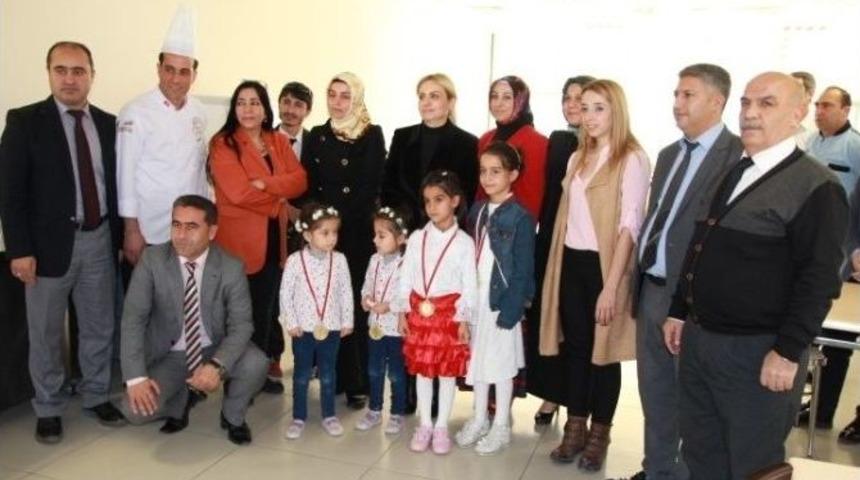 Vanlı Aş&ccedil;ı D&ouml;rt Altın Madalyayla Birinci Geldi