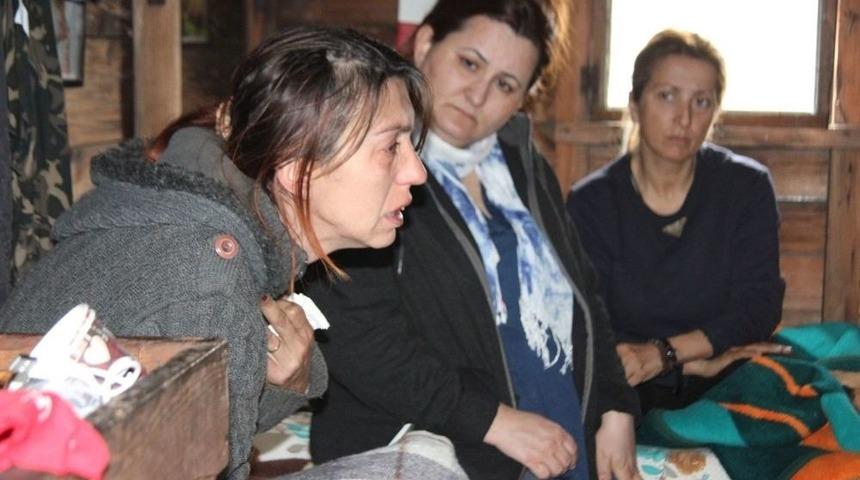 A&ccedil;lık Grevi Yapan Hayvanseverler Yine İkna Edilemedi