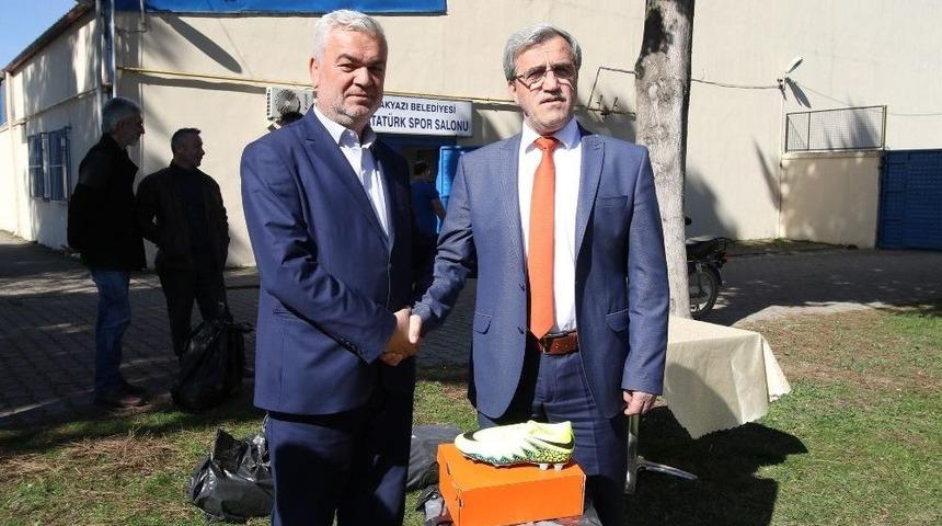 Başkan Akcan&rsquo;dan Spor Kul&uuml;plerine Destek