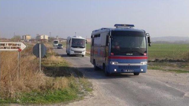 Edirne'de 53 Fetö Tutuklusu Tekirdağ'a Nakledildi