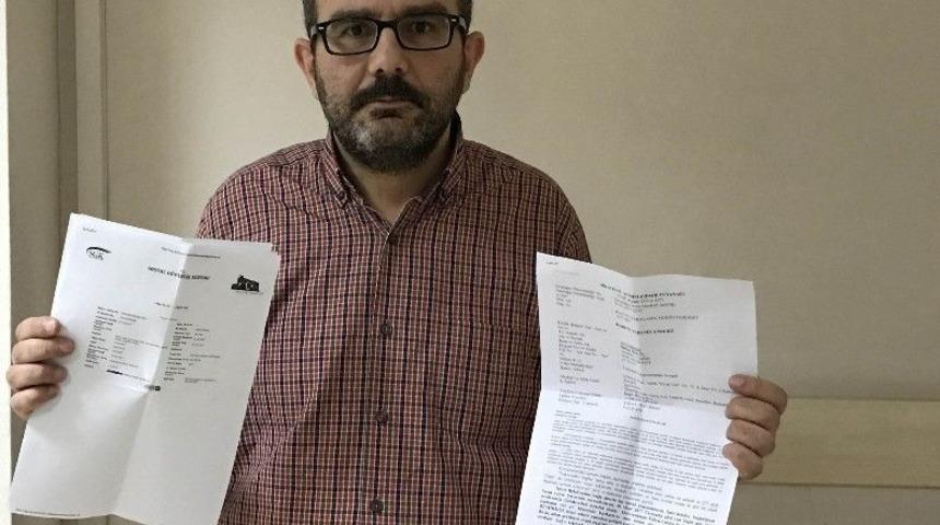 Kaldırıma T&uuml;k&uuml;ren Karikat&uuml;risti Uyarınca Darp Edildi