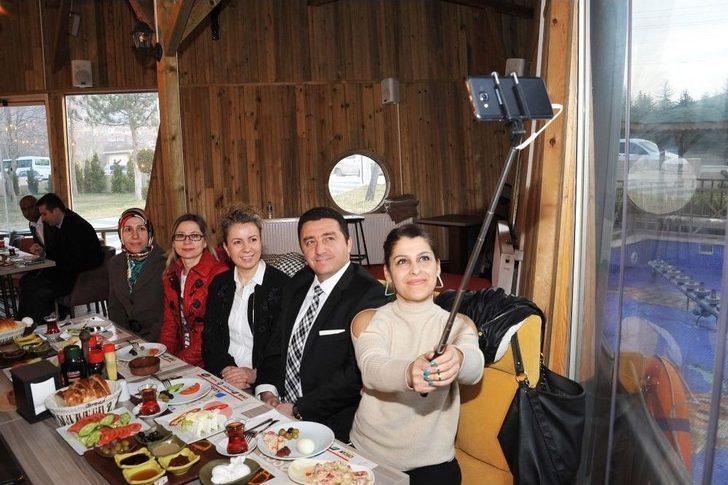 Başkan Bakıcı Çalışan Hanımlar İle Buluştu G2