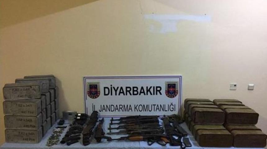 Lice'de &Ouml;l&uuml; Ele Ge&ccedil;en 6 Pkk'lıdan Biri 'mavi Liste'de Aranıyordu