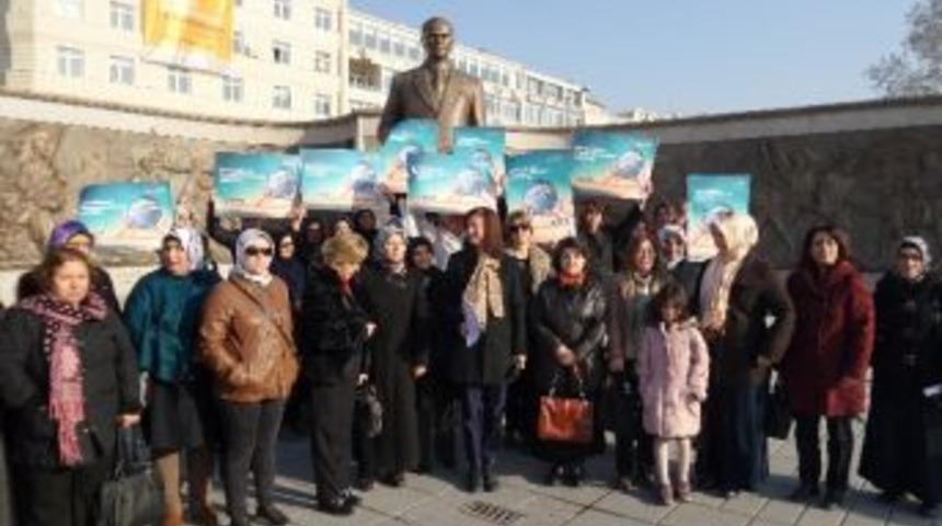 Ak Parti Kadın Kolları Başkanı Sevilay İlkertapan: